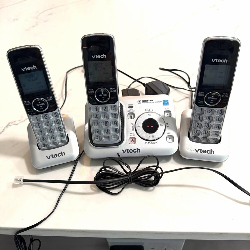 VTech CS6429-3 Cordless Phone System Digital Answering Machine 3 Handsets Works